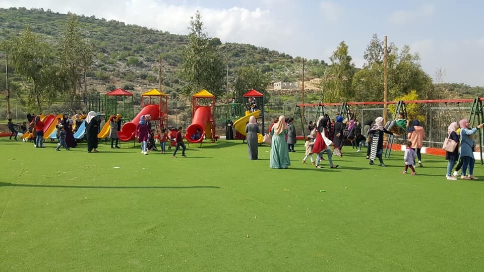 من استضافة بلدية يوم امس لجمعية سيدات كفر اللبد الخيرية في منتزه علار الوطني