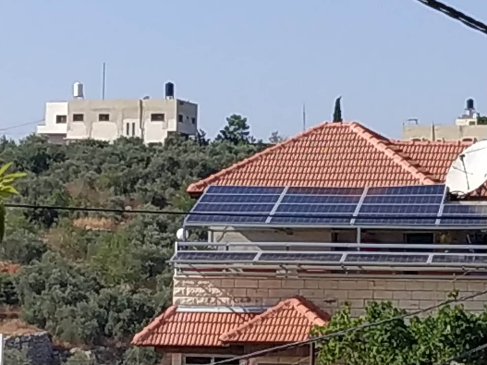 ربط مشروع الطاقة الشمسية للسيد زياد ابو سعدة
