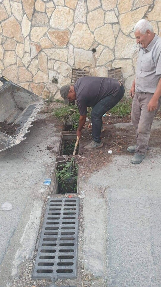 حملة تنظيف لجميع العبارات ومصارف مياه الامطار