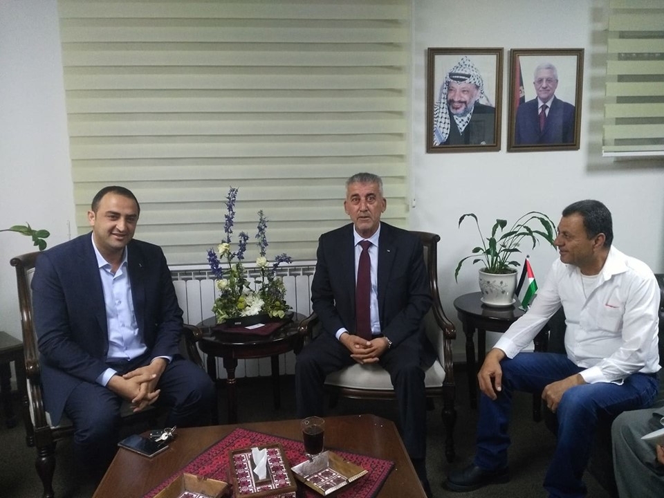 زيارة رئيس بلدية علار الى وزارة الحكم المحلي